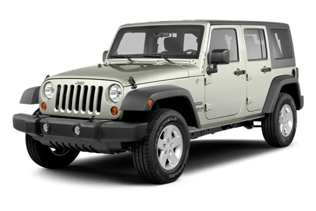 2013 Jeep Wrangler Unlimited Sahara photo 1