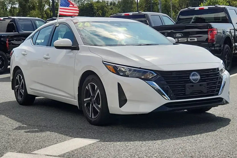 2024 Nissan Sentra SV photo 1