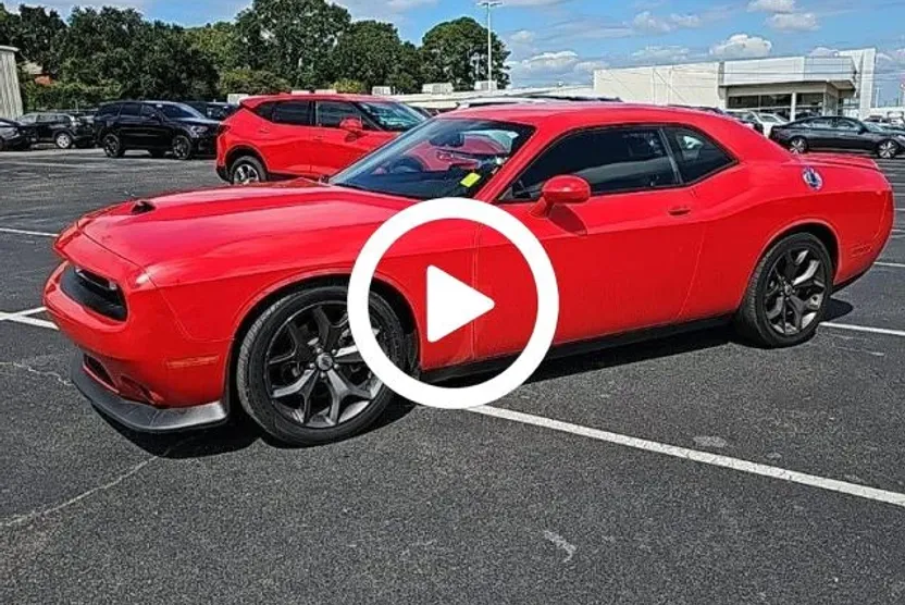 2022 Dodge Challenger GT photo 1