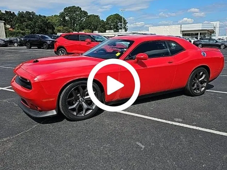2022 Dodge Challenger GT photo 1
