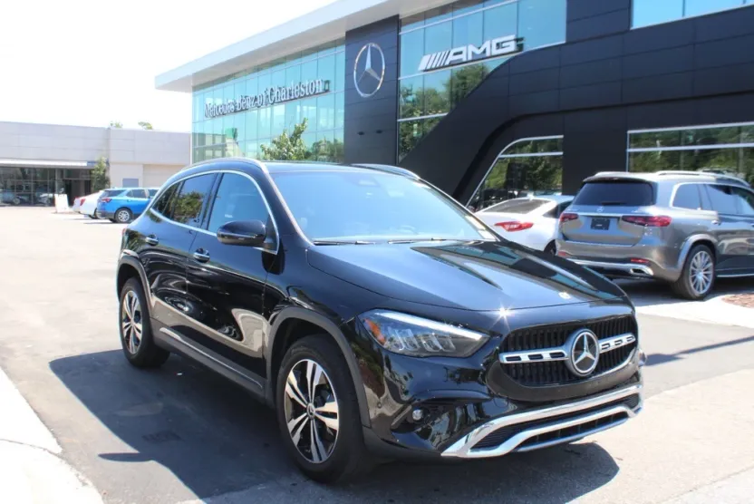 2025 Mercedes Benz GLA 250 photo 1