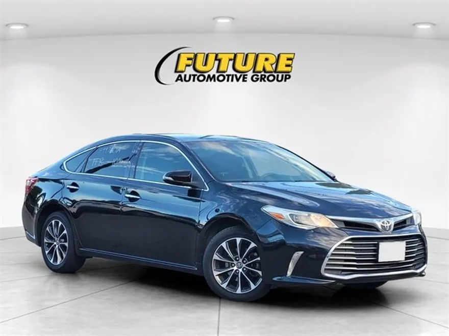 2016 Toyota Avalon photo 1