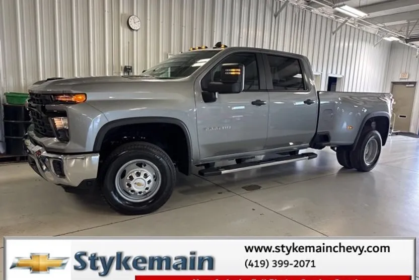 2026 Chevrolet Silverado 3500HD Work Truck photo 1