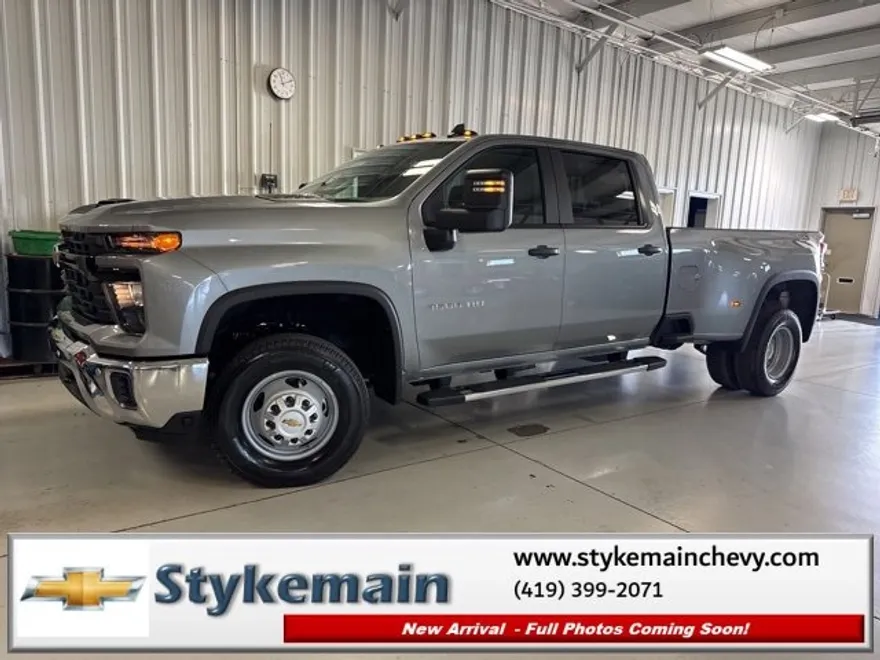 2026 Chevrolet Silverado 3500HD Work Truck photo 1