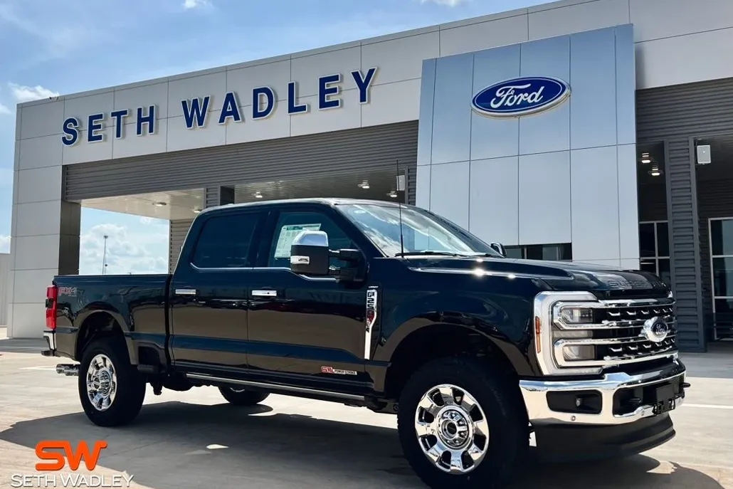 2025 Ford F-250 photo 1