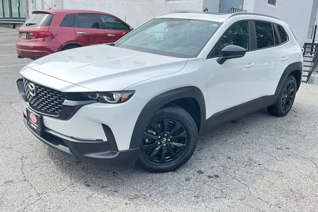 2023 Mazda CX-50 2.5 Preferred Plus photo 1