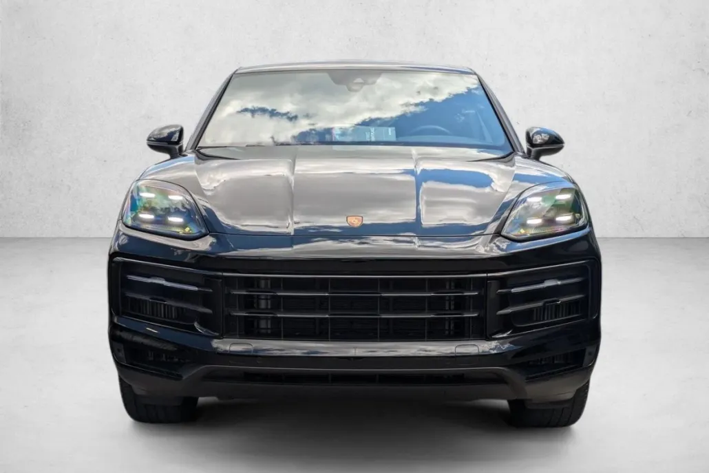 2024 Porsche Cayenne Coupe photo 1