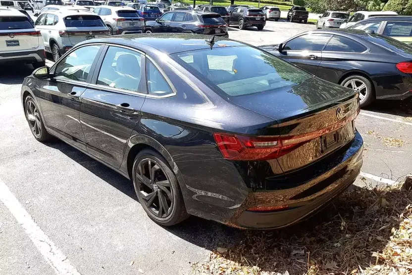 2025 Volkswagen Jetta 1.5T SE photo 1