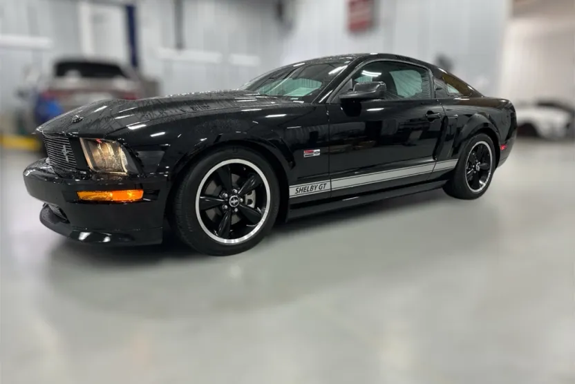 2007 Ford Mustang GT photo 1