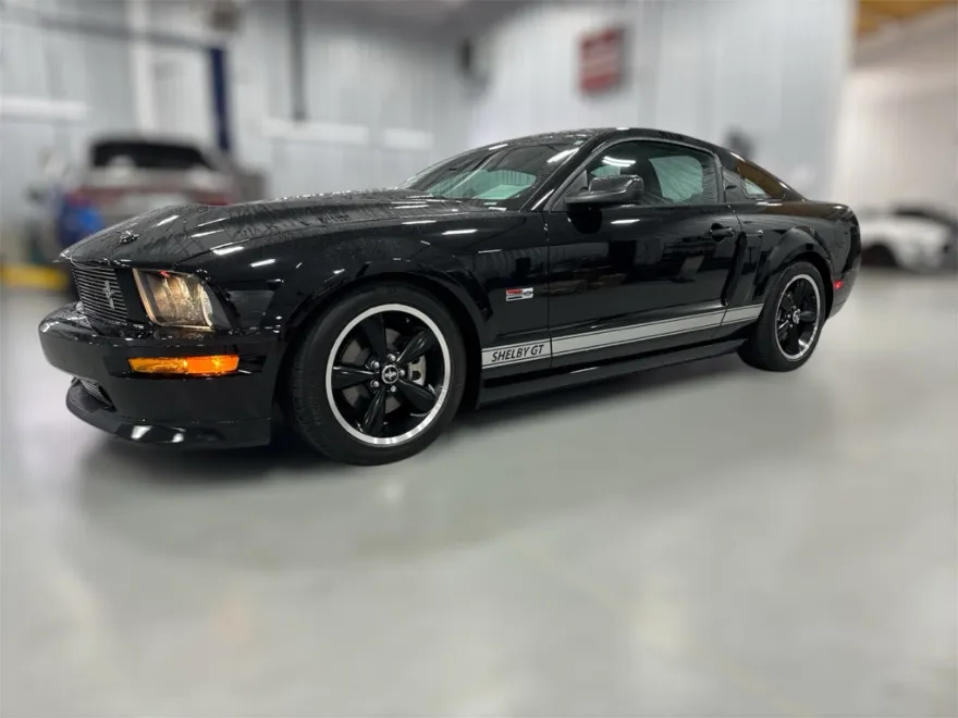 2007 Ford Mustang GT photo 1