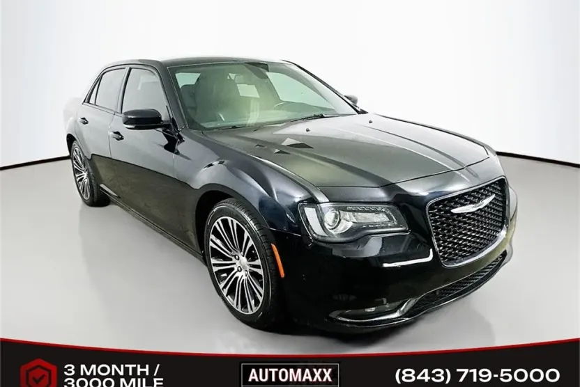 2018 Chrysler 300 S photo 1