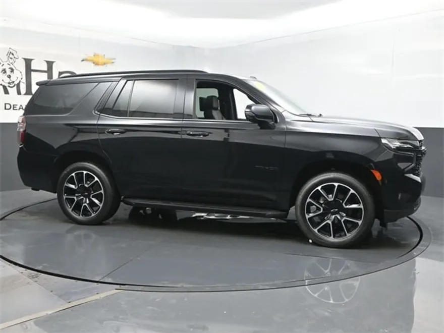 2023 Chevrolet Tahoe RST photo 1