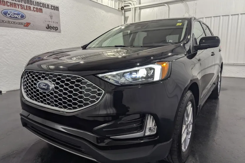 2024 Ford Edge SEL photo 1