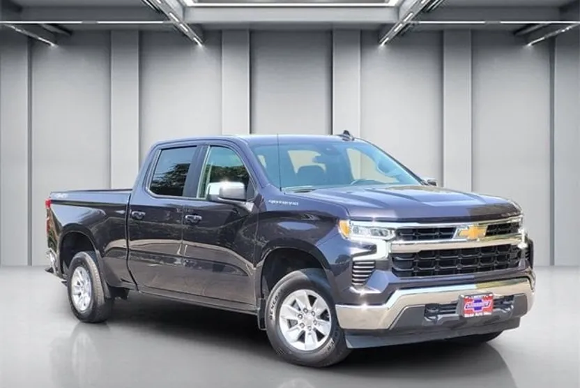 2024 Chevrolet Silverado 1500 LT photo 1