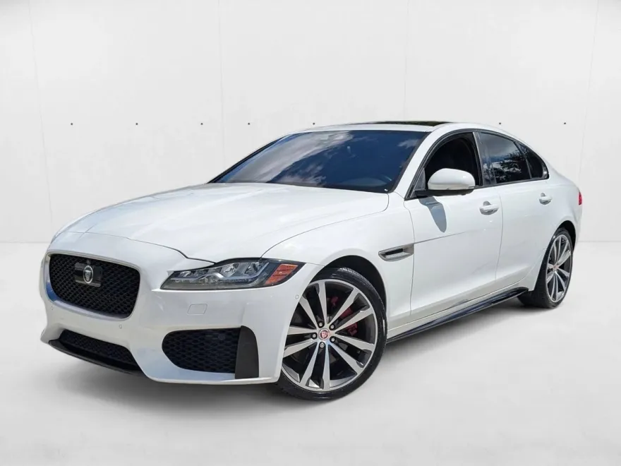 2018 Jaguar XF S photo 1