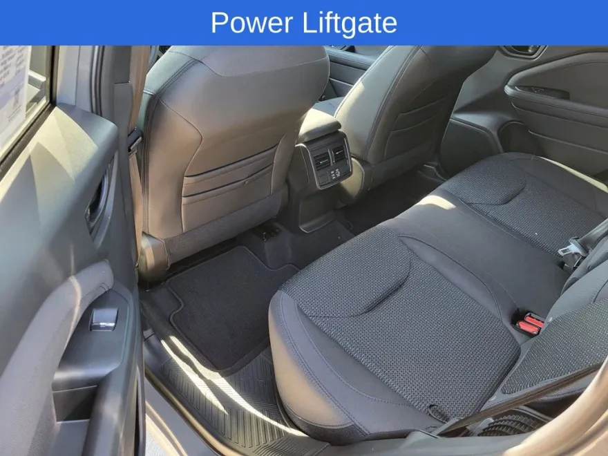 2025 Subaru Forester Premium photo 1