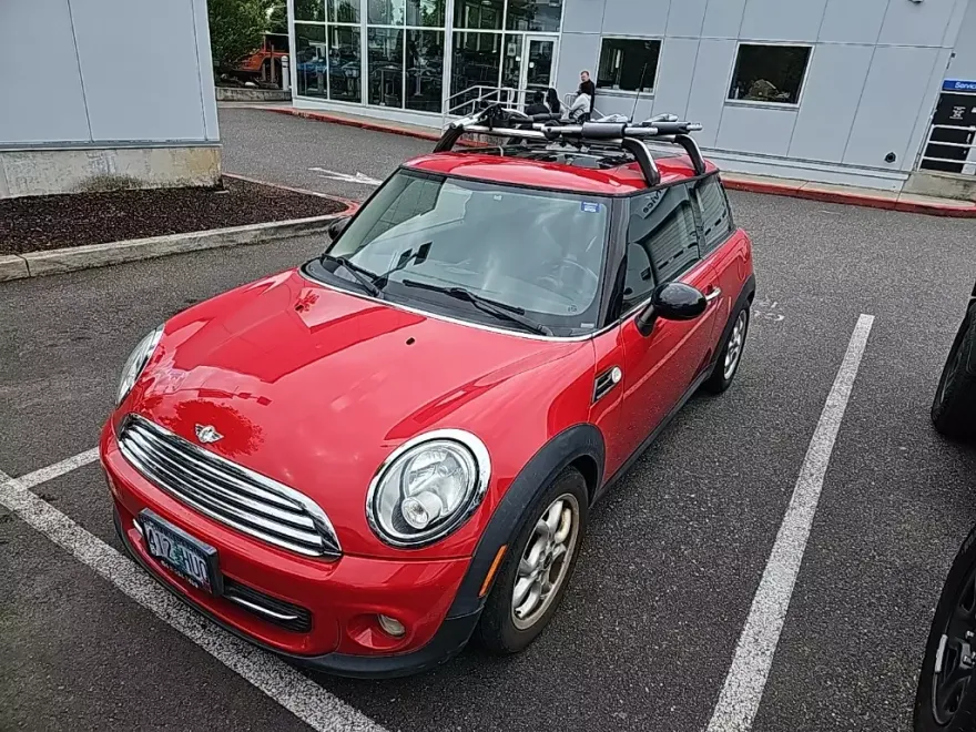 2012 Mini Cooper Base photo 1