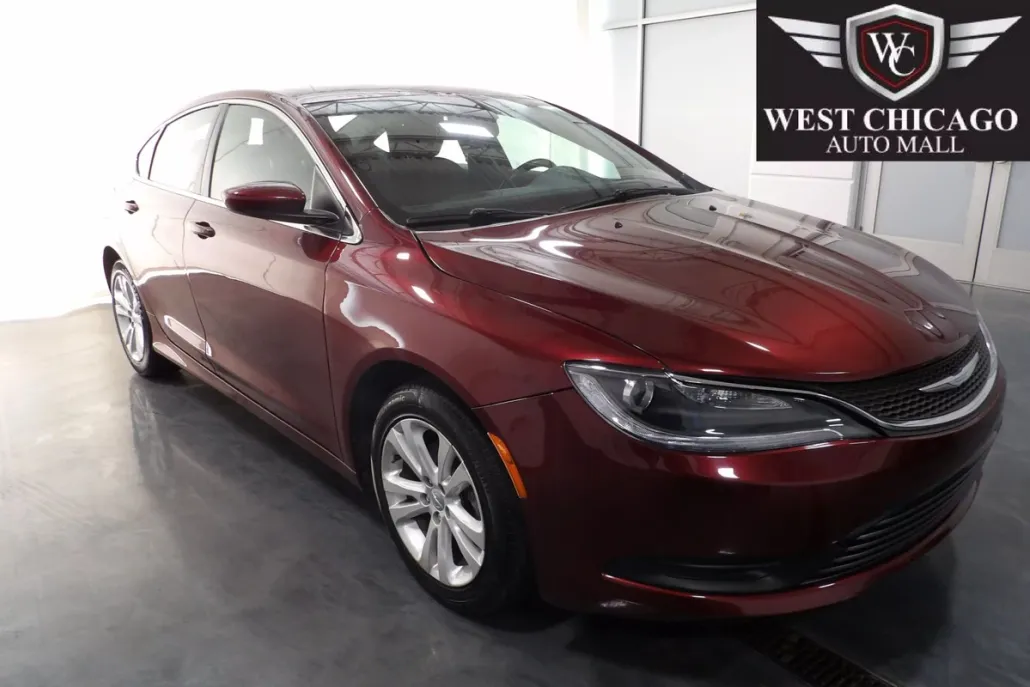 2016 Chrysler 200 LX photo 1