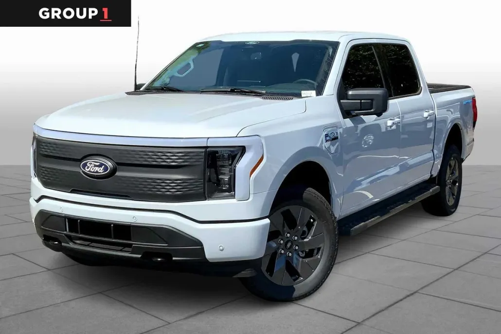 2025 Ford F-150 Lightning photo 1
