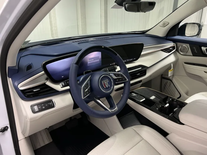 2026 Buick Enclave Avenir photo 1