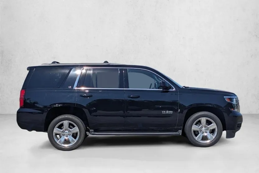 2018 Chevrolet Tahoe LT photo 1