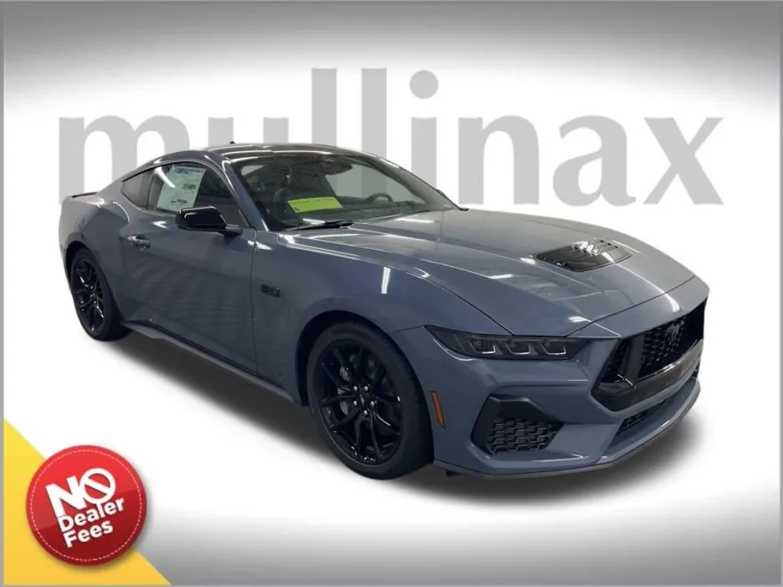 2025 Ford Mustang GT photo 1