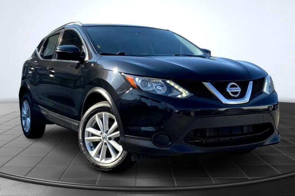 2017 Nissan Rogue Sport SV photo 1