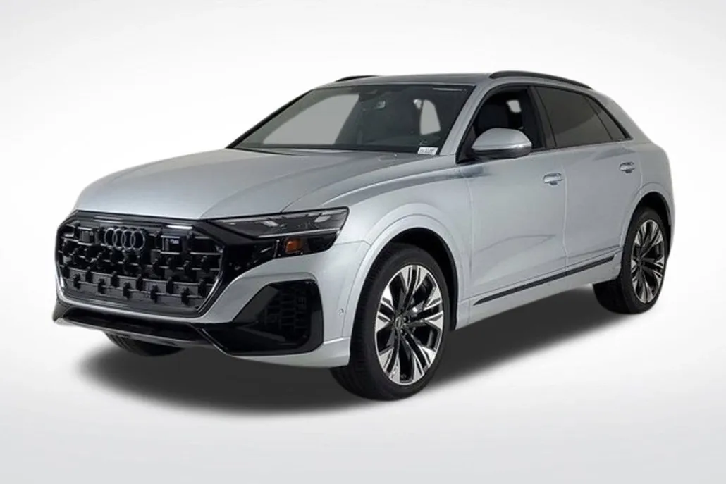 2025 Audi Q8 55 Premium Plus photo 1