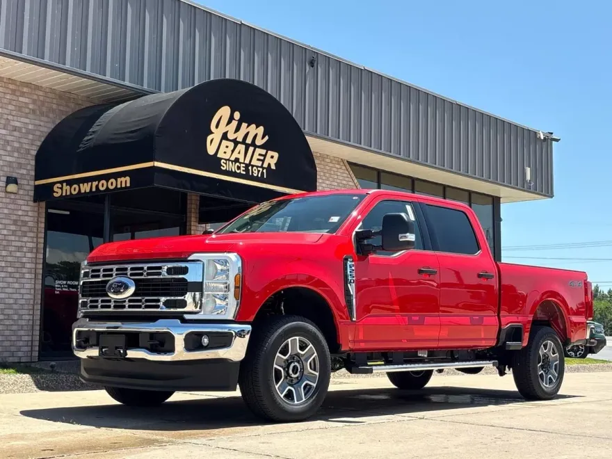2025 Ford F-250 XLT photo 1