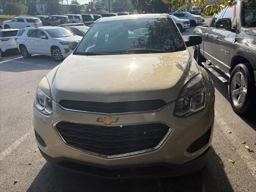 2016 Chevrolet Equinox LS photo 1
