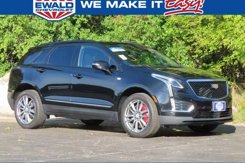 2022 Cadillac XT5 Sport photo 1