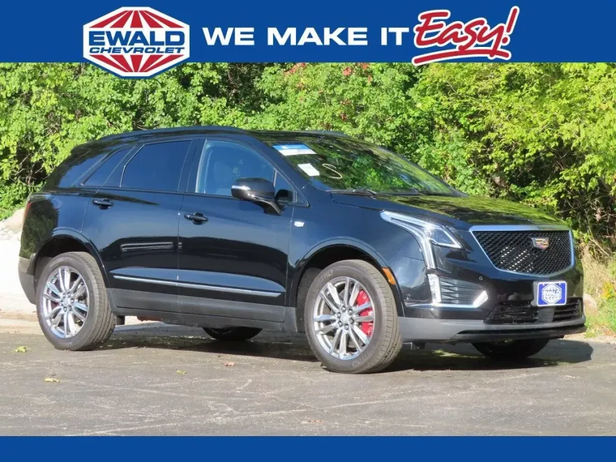 2022 Cadillac XT5 Sport photo 1