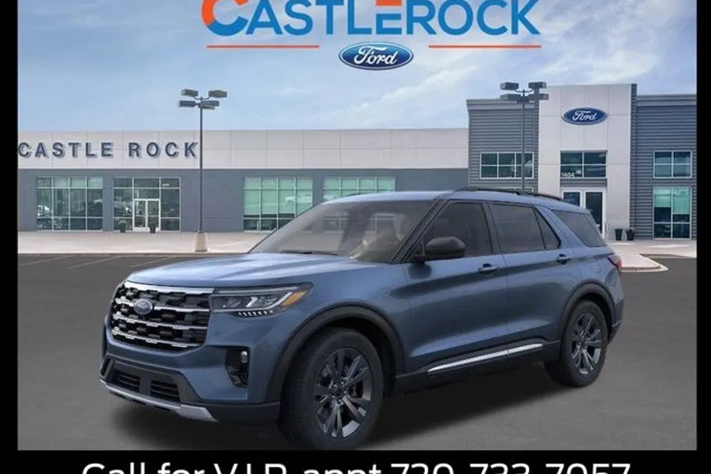 2025 Ford Explorer photo 1