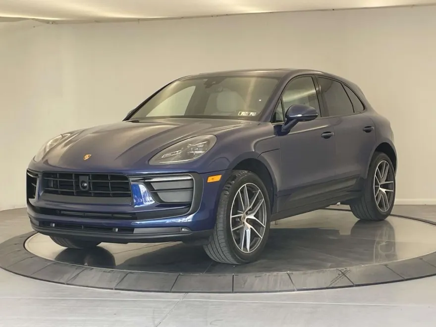 2024 Porsche Macan Base photo 1
