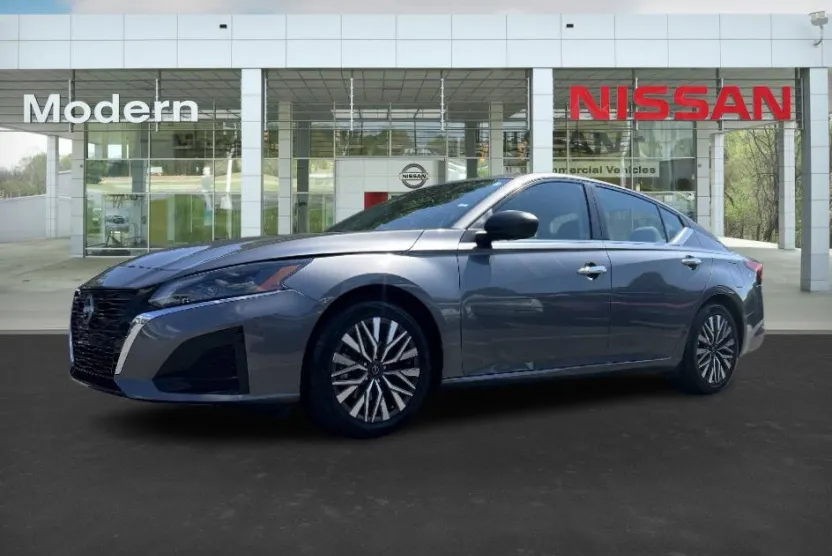 2024 Nissan Altima 2.5 SV photo 1