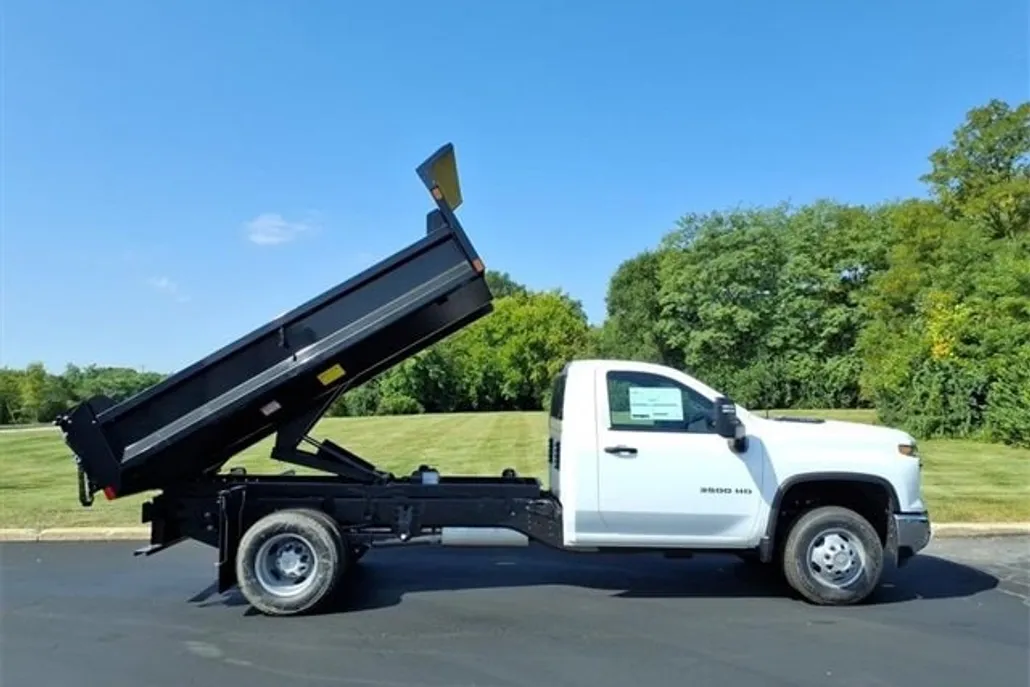 2025 Chevrolet Silverado 3500HD Work Truck photo 1