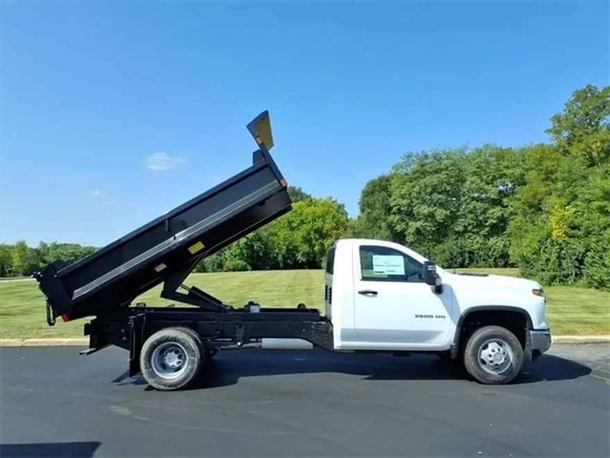2025 Chevrolet Silverado 3500HD Work Truck photo 1