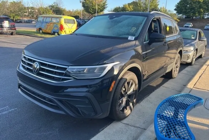 2024 Volkswagen Tiguan SE Wolfsburg Edition photo 1