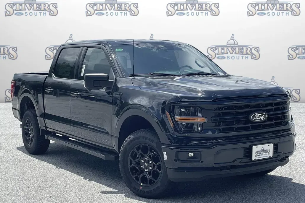 2025 Ford F-150 XLT photo 1