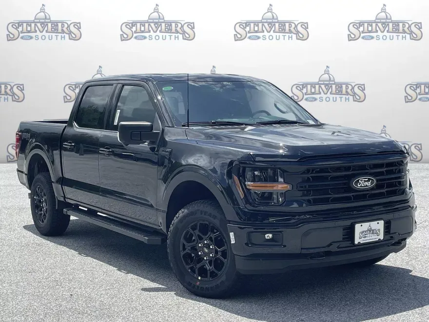 2025 Ford F-150 XLT photo 1