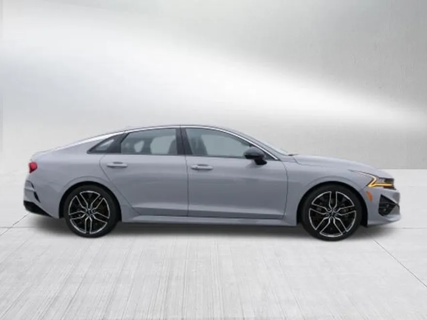 2023 Kia K5 GT photo 1