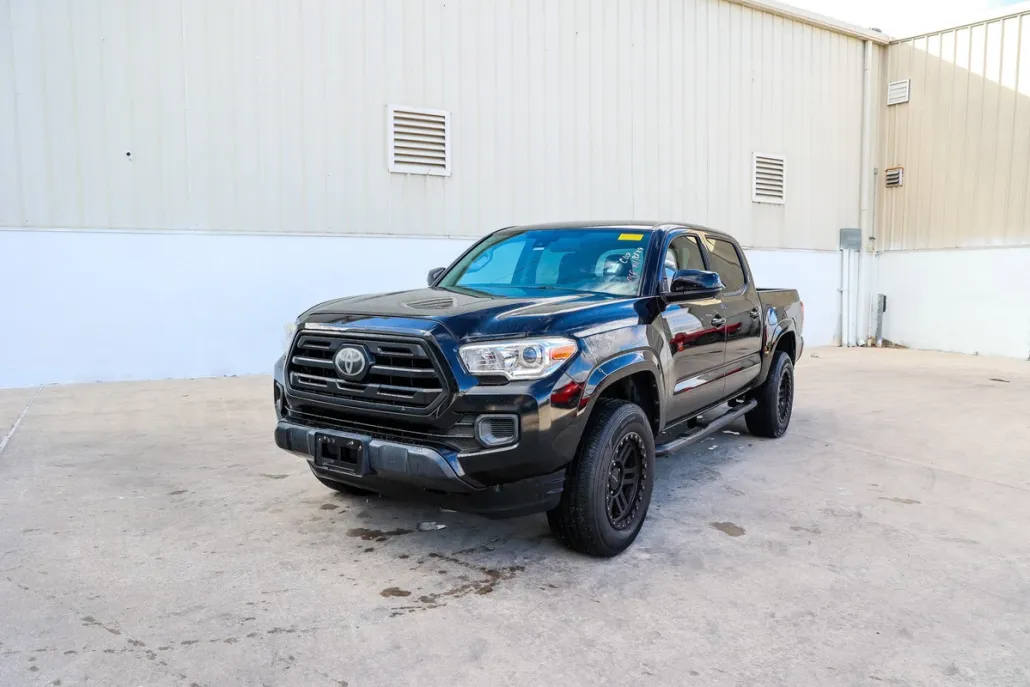 2018 Toyota Tacoma SR5 photo 1
