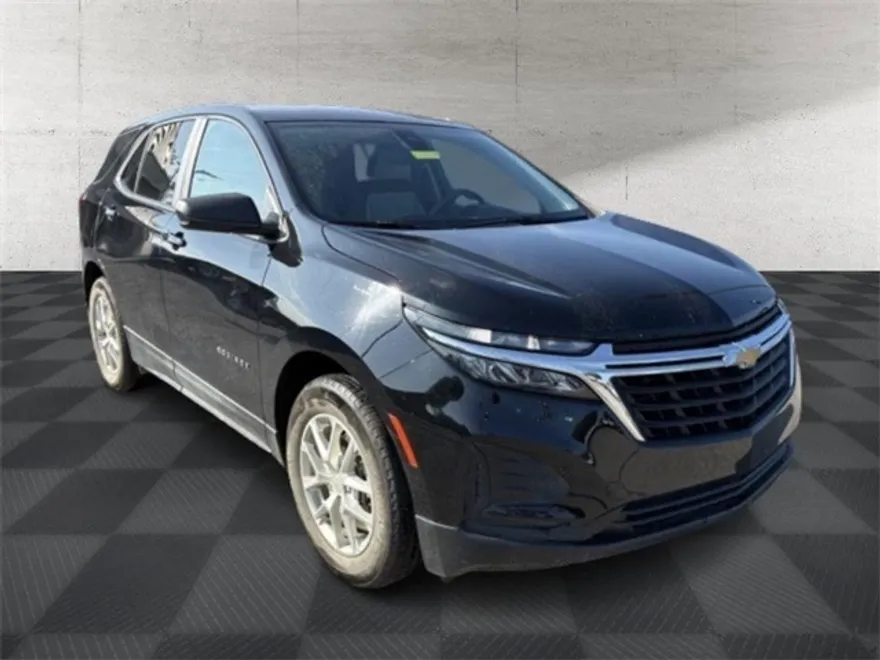 2024 Chevrolet Equinox LS photo 1