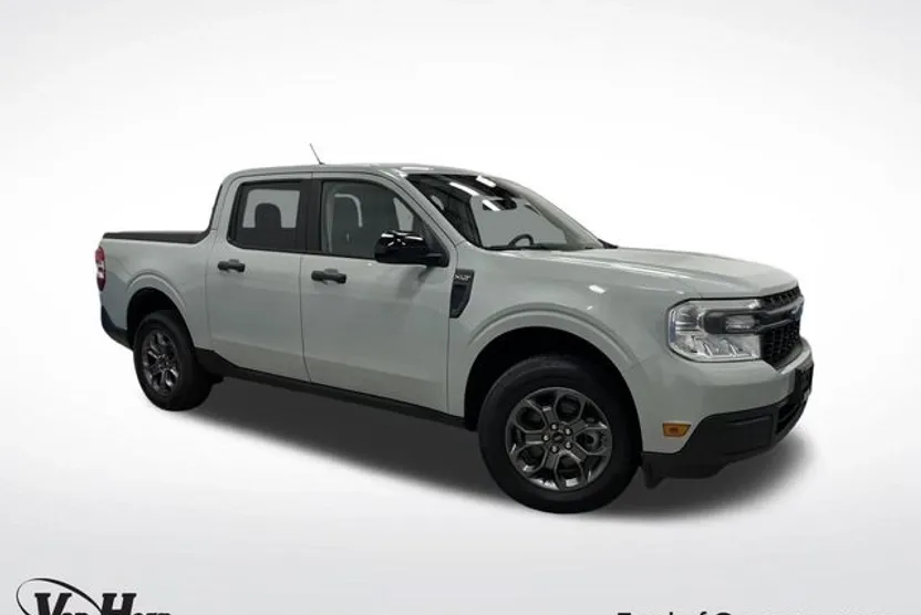2024 Ford Maverick XLT photo 1
