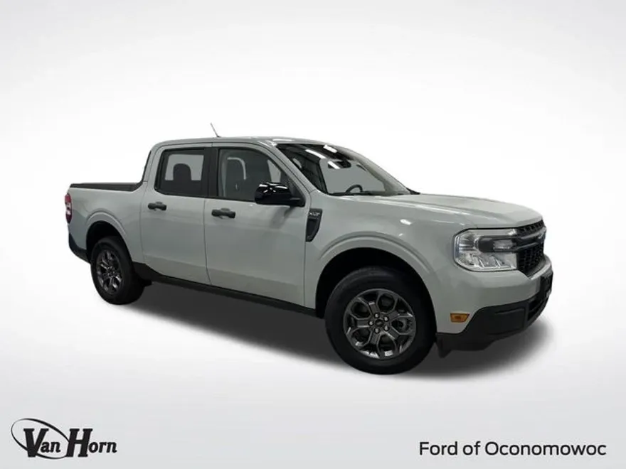 2024 Ford Maverick XLT photo 1