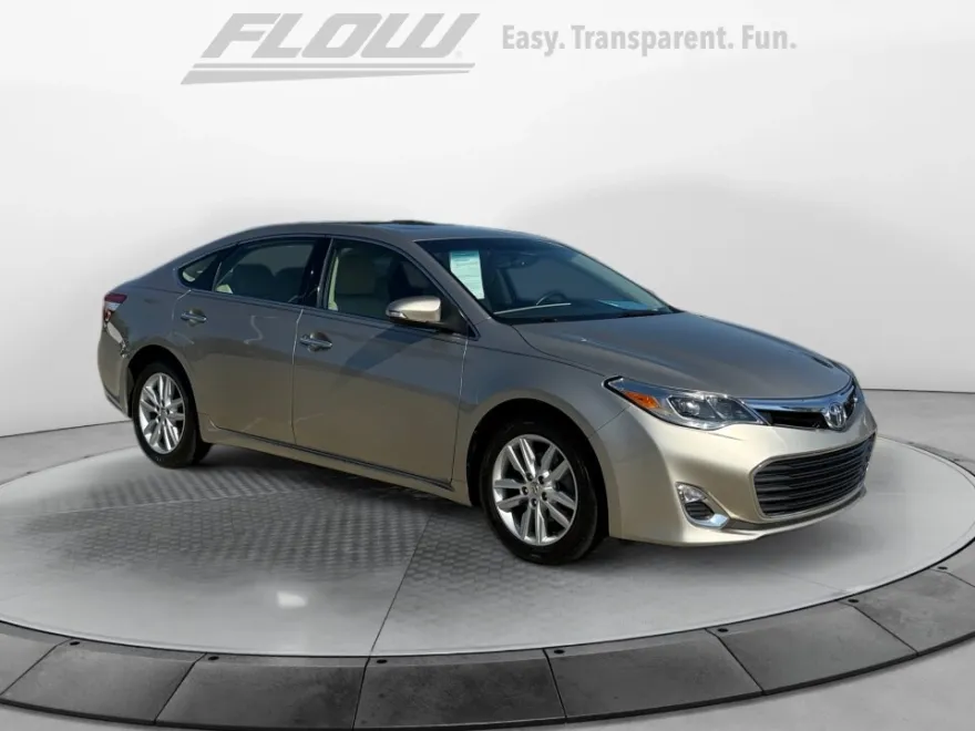 2013 Toyota Avalon XLE photo 1