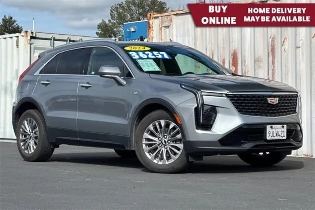 2024 Cadillac XT4 Premium Luxury photo 1