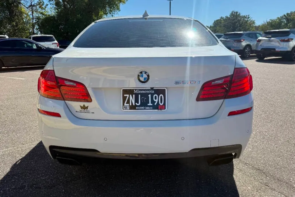 2016 Bmw 550i 5-Series photo 1
