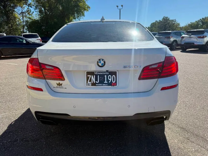 2016 Bmw 550i 5-Series photo 1