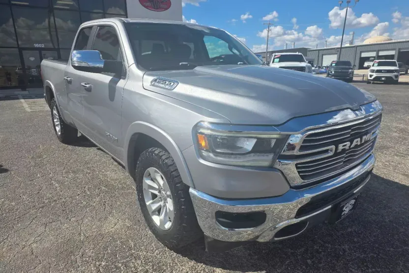 2019 Ram 1500 Laramie photo 1